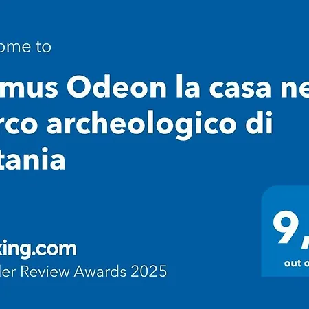 Domus Odeon La Casa Nel Parco Archeologico Di *