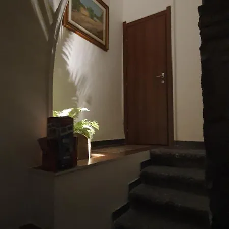 Domus Odeon La Casa Nel Parco Archeologico Di * 卡塔尼亚