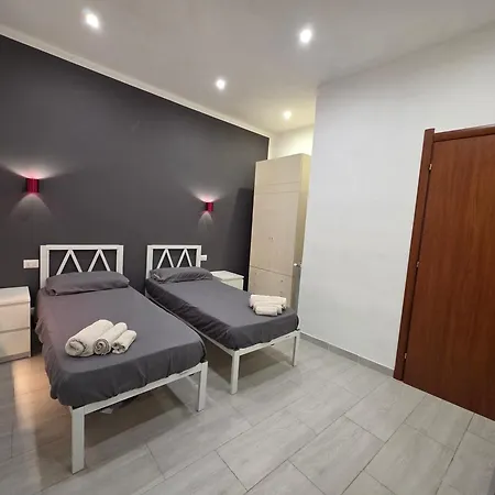 Domus Odeon La Casa Nel Parco Archeologico Di *